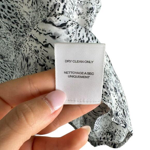 Joie Newbury Black White Print Off The Shoulder 100% Silk Flowing Blouse Top - Picture 12 of 12